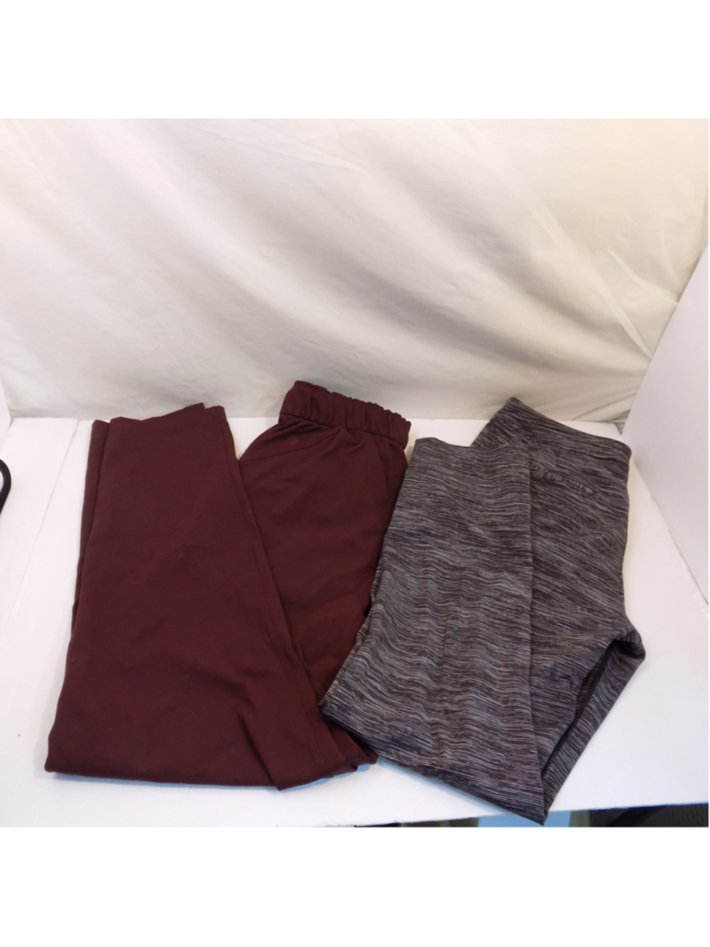 Women's Lululemon straight leg Size 6